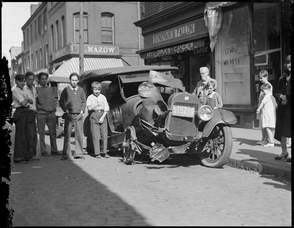 Car crashes from 30's