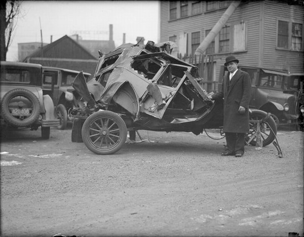 Car crashes from 30's