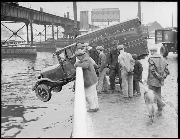 Car crashes from 30's