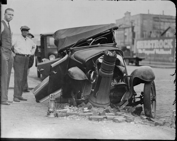 Car crashes from 30's