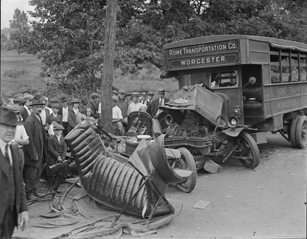 Car crashes from 30's