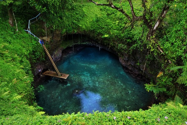 Sua Trench, Samoa